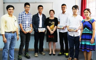 FOUR STUDENTS STUDYING ARTICULATION PROGRAM WON FIRST-SEMESTER PRIZES OF UTS