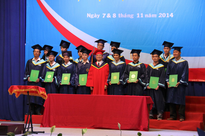 http://oisp.hcmut.edu.vn/en/wp-content/uploads/2018/03/The_2nd_Graduation_Celebration_of_Ho_Chi_Minh_City_University_of_Technology_in_20145_18cd2.jpg