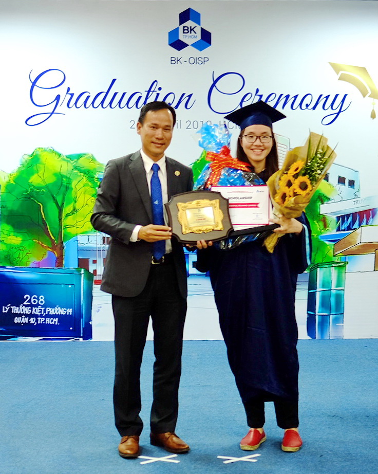 proud-of-being-a-female-engineering-student-at-hcmut-bach-khoa-06