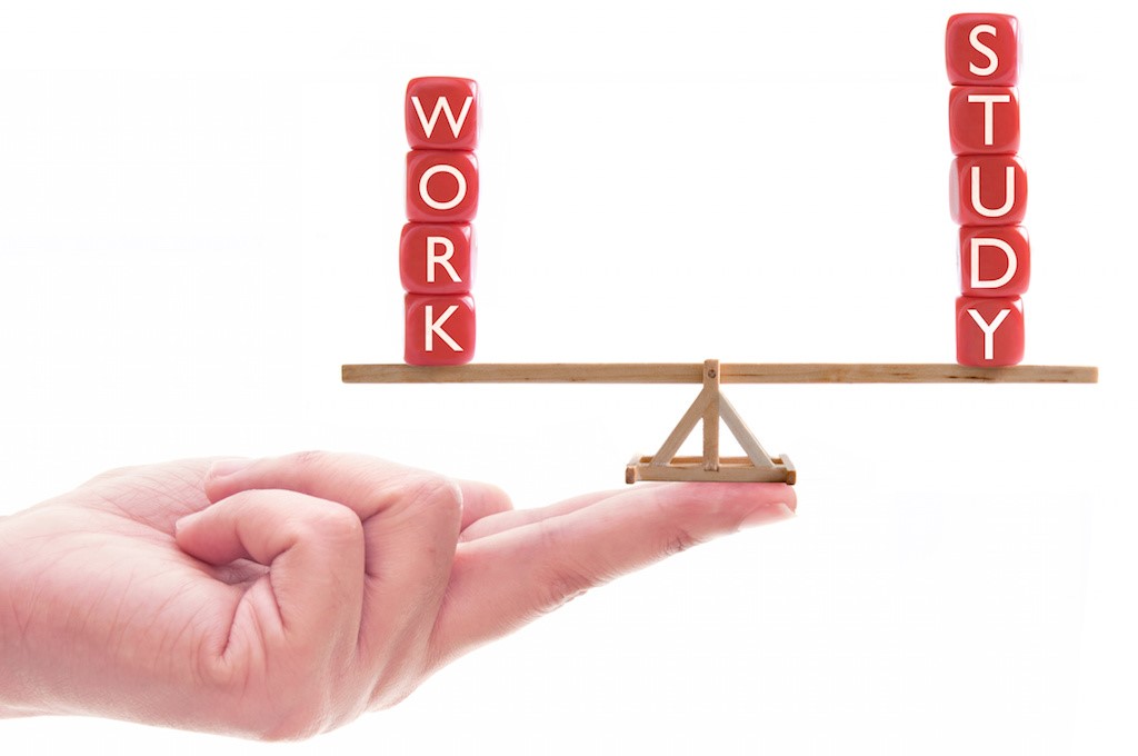 tips-to-balance-study-and-part-time-work-hcmut-bach-khoa-01