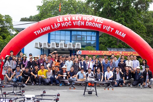 new-drone-training-academy-established-hcmut-bach-khoa-05