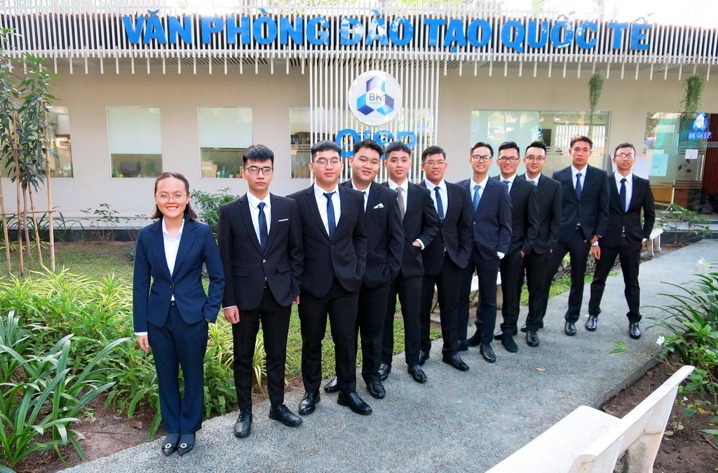 SV Tăng cường tiếng Nhật thi tuyển chuyển tiếp sang Nhật