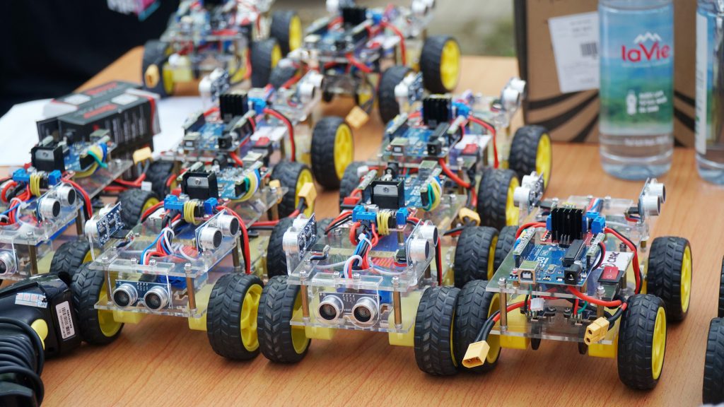 Mô hình xe tự động của sinh viên Khoa Khoa học & Kỹ thuật Máy tính