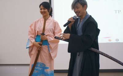 SV Bách Khoa khối Nhật ngữ hào hứng thưởng thức đấu kiếm và opera Nhật